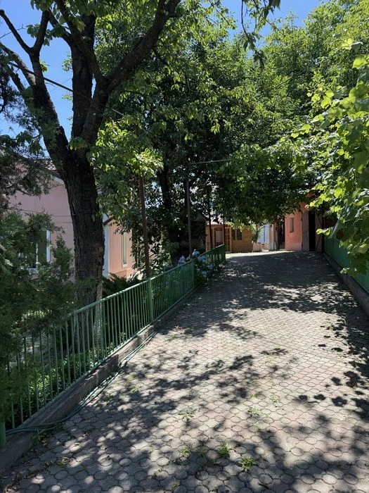 Продається 4кімнатний будинок з гостьовим домом вул.Маршала
