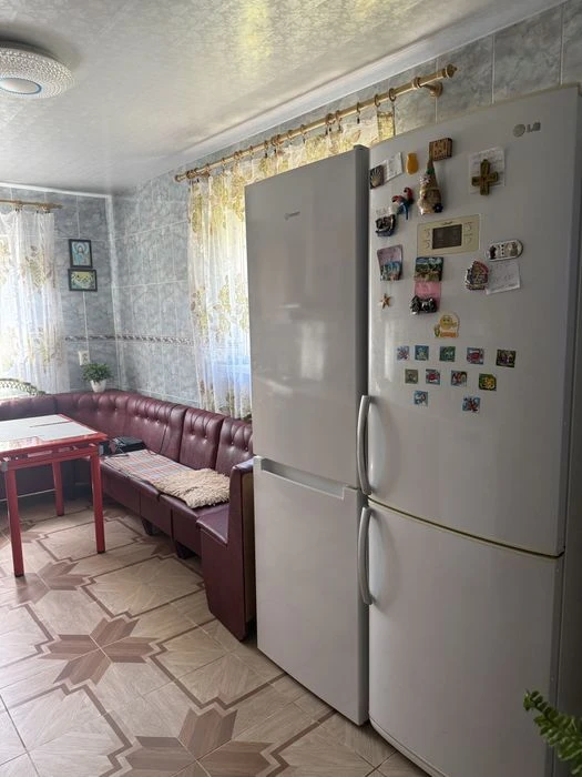 Продається 4кімнатний будинок з гостьовим домом вул.Маршала