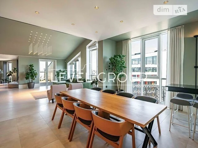 Sale of a 5-room apartment of 263.2 sq. m. on Mytropolyta Vasylya Ly street
