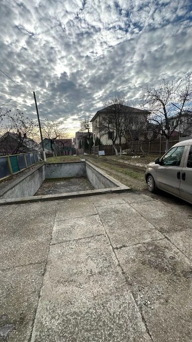Продаж 6-ти кімнатного будинку, по вул. Горіхівська (середин