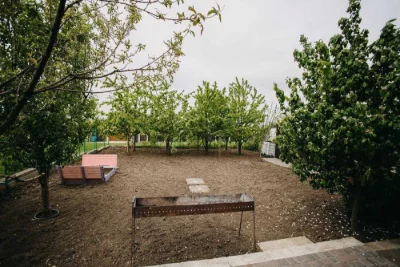 Сучасний будинок 207 м,кв. у Кучурові, 7 сот.