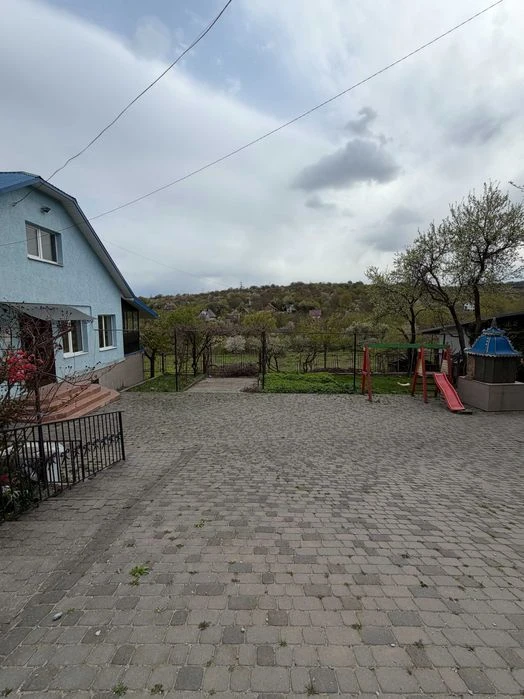 Продаж затишного будинку в м.Чернівці (вул. Вижницька)