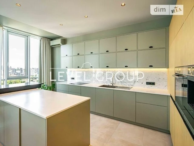 Sale of a 5-room apartment of 263.2 sq. m. on Mytropolyta Vasylya Ly street