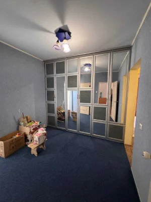 Продається 4х кімнатна квартира вул.Івасюка
