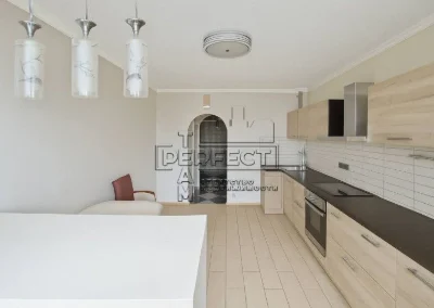 3-room apartment for sale Hryhorenka 14 / Hryhorenka 14 POZNYAKY