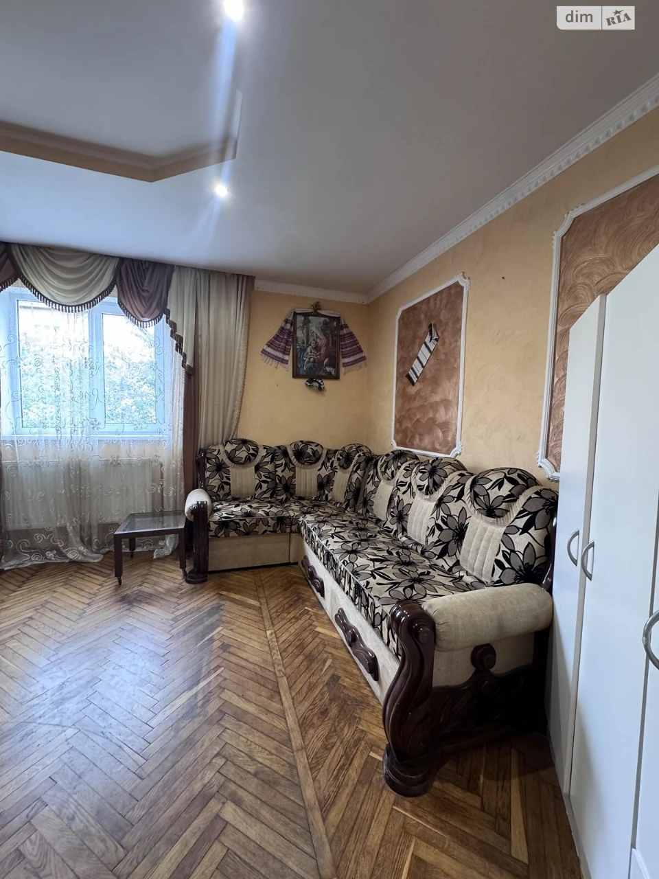 Продаж Дім
