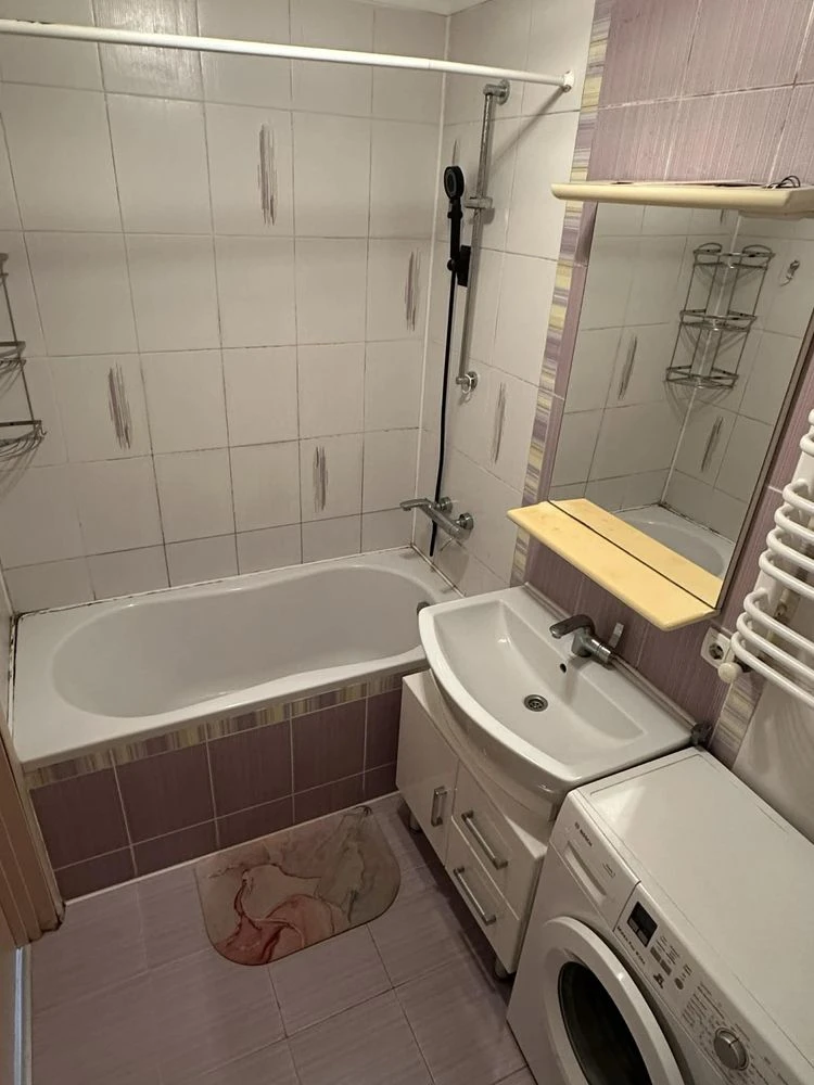 2 кім квартира з індивідуальним опаленням