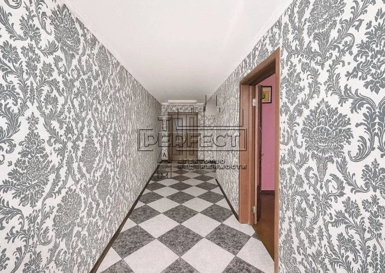 3-room apartment for sale Hryhorenka 14 / Hryhorenka 14 POZNYAKY