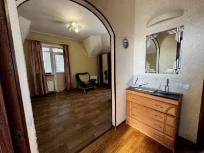 1-кімнатна крупногабаритна квартира — 42,7 м², автономне опа