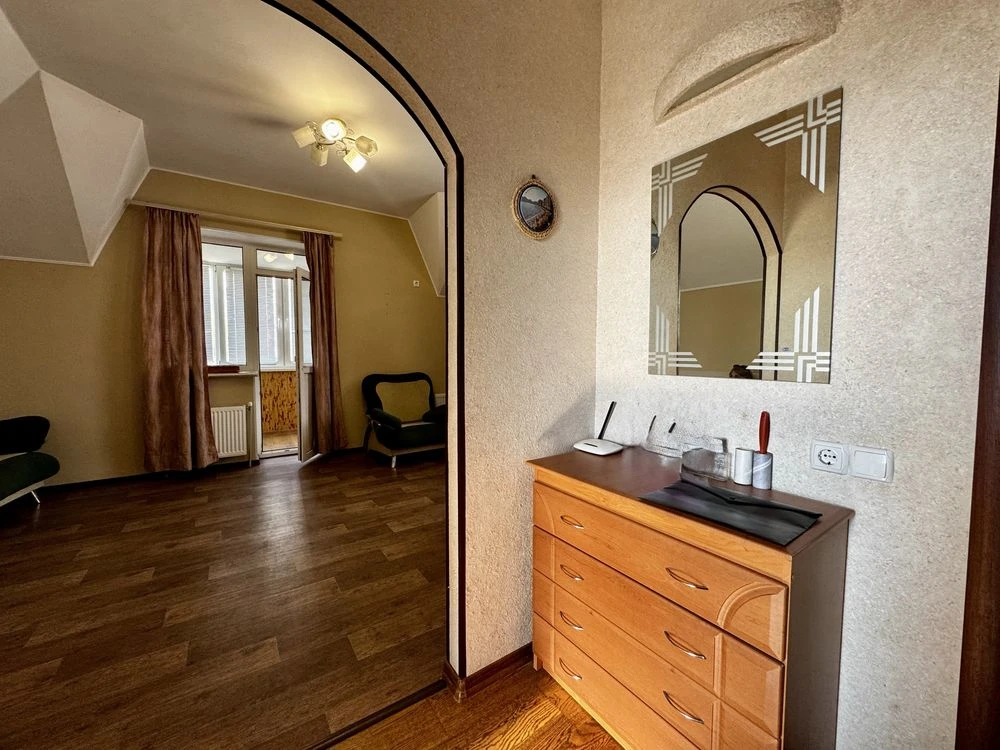 1-кімнатна крупногабаритна квартира — 42,7 м², автономне опа
