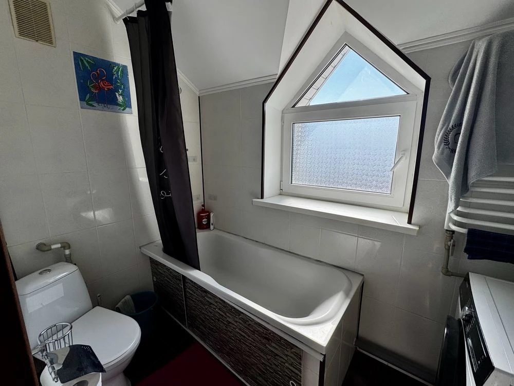 1-кімнатна крупногабаритна квартира — 42,7 м², автономне опа