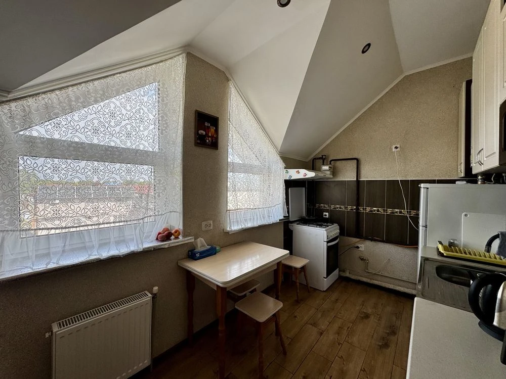 1-кімнатна крупногабаритна квартира — 42,7 м², автономне опа