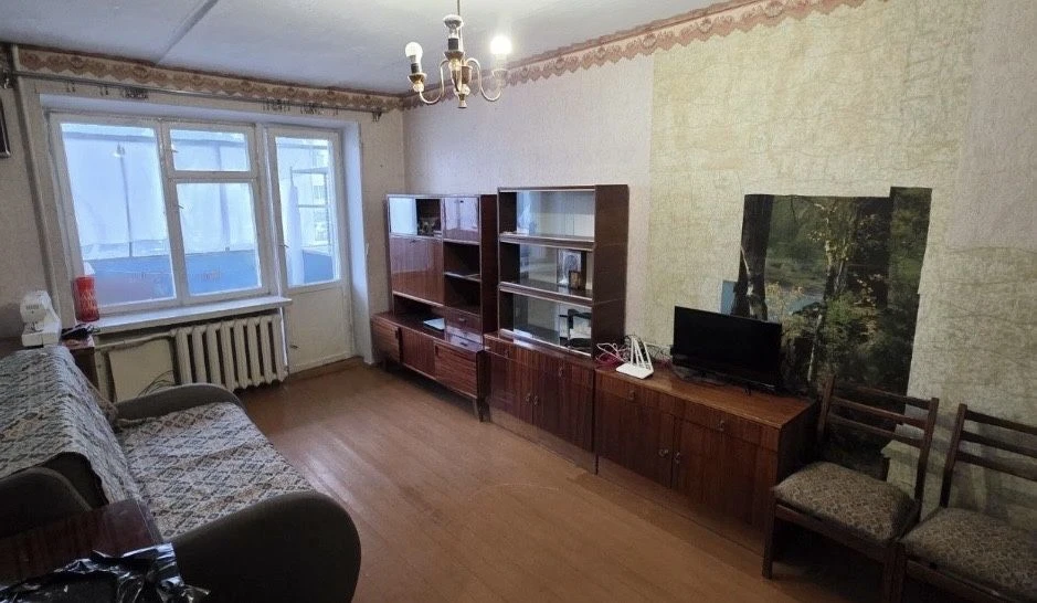 1 кімнатна, не кутова