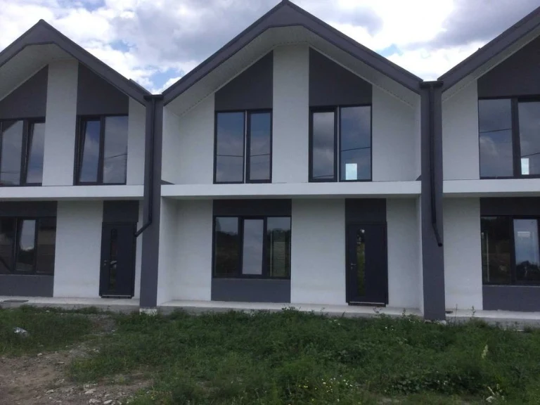 (3) Продам таунхаус по Барскому шоссе 9006