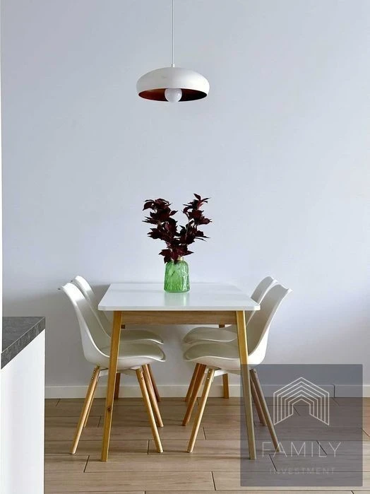 80m² in the residential complex "Slavutich", 2 bedrooms, panoramic view, metro 1 min.