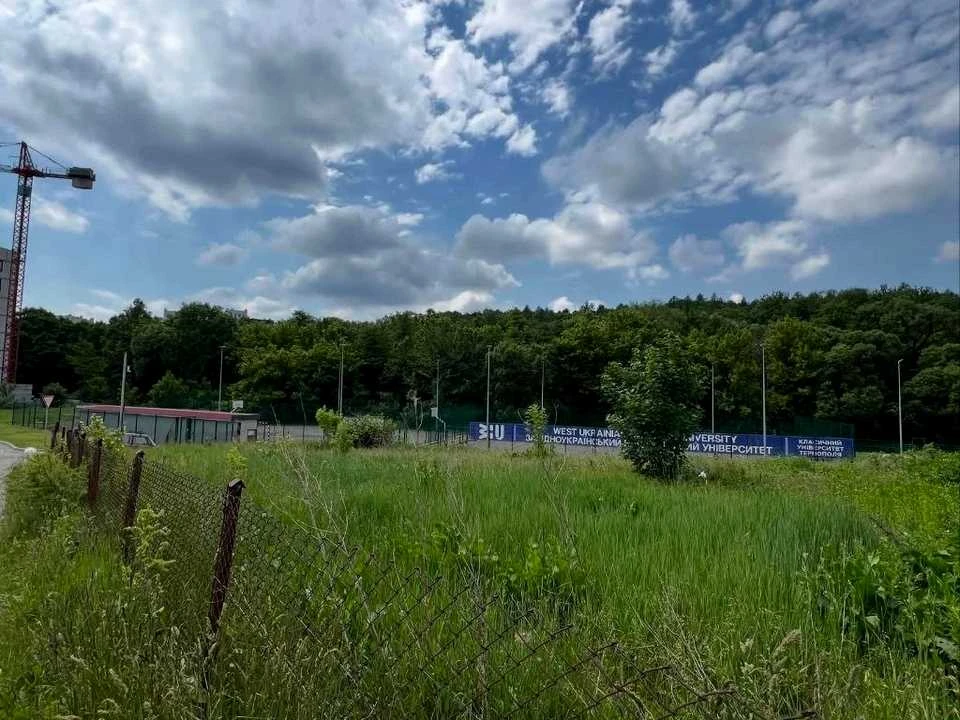 Ділянка. Тернопіль, Покрови вул.