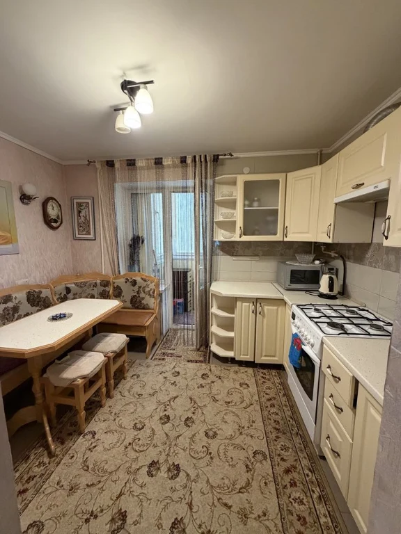 3-КІМНАТНА КВАРТИРА НА ПРОДАЖ, просп. Відродження, ЄВідновле