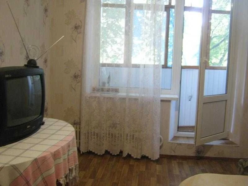 Продам квартиру на Салтовке в жилом состоянии.