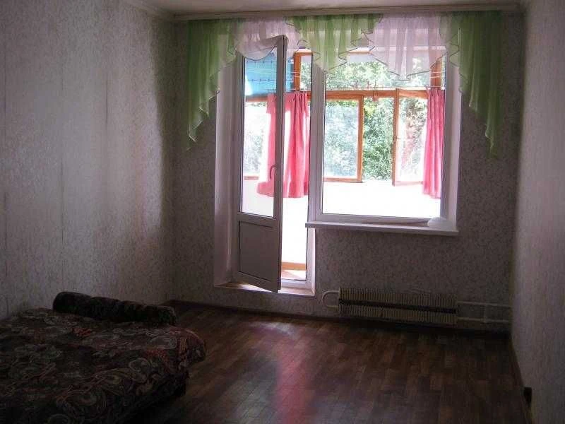 Продам квартиру на Салтовке в жилом состоянии.