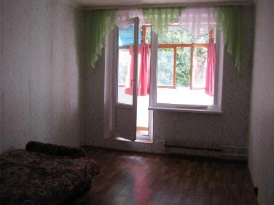 Продам квартиру на Салтовке в жилом состоянии.