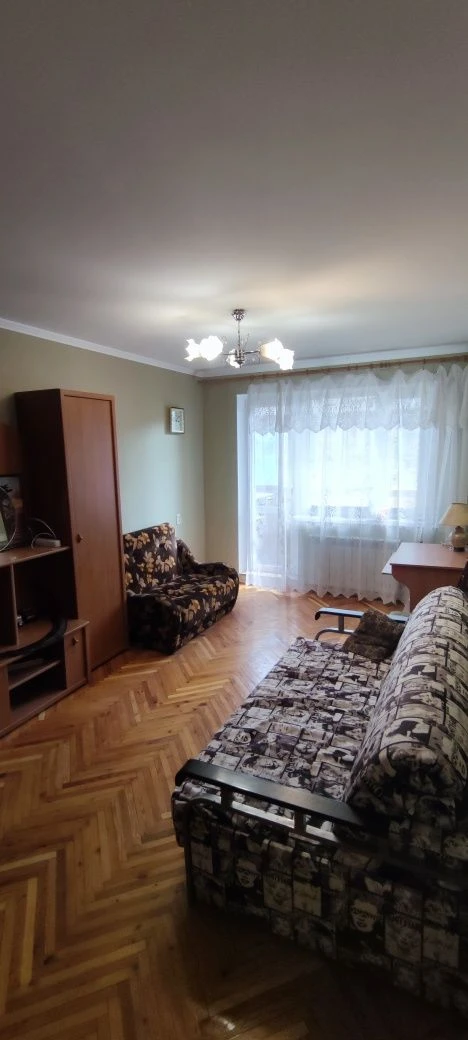 Продам 1ккв біля м.Салтівське