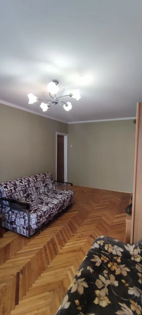 Продам 1ккв біля м.Салтівське