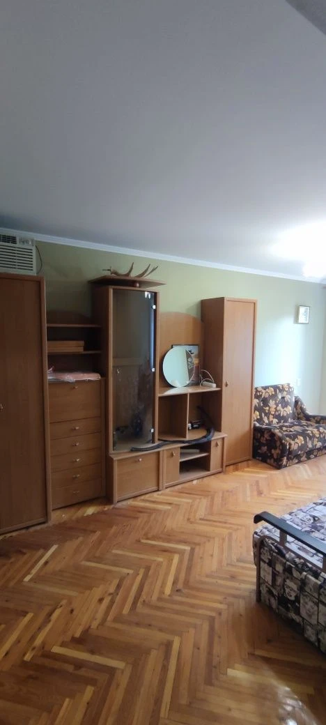 Продам 1ккв біля м.Салтівське