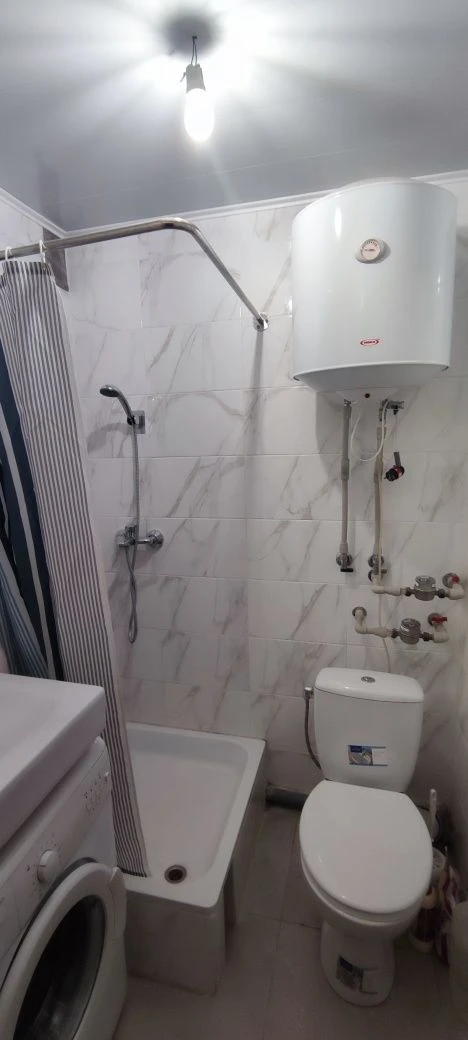 Продам 1ккв біля м.Салтівське