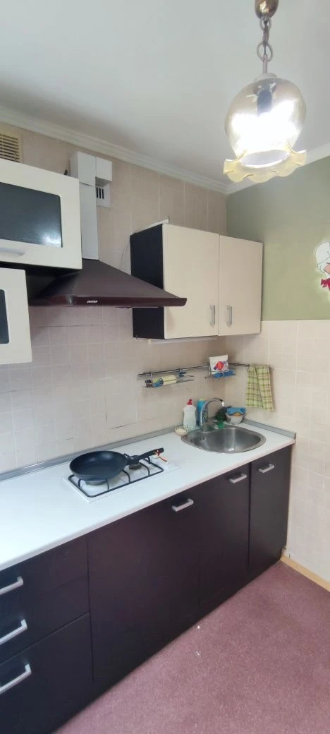 Продам 1ккв біля м.Салтівське