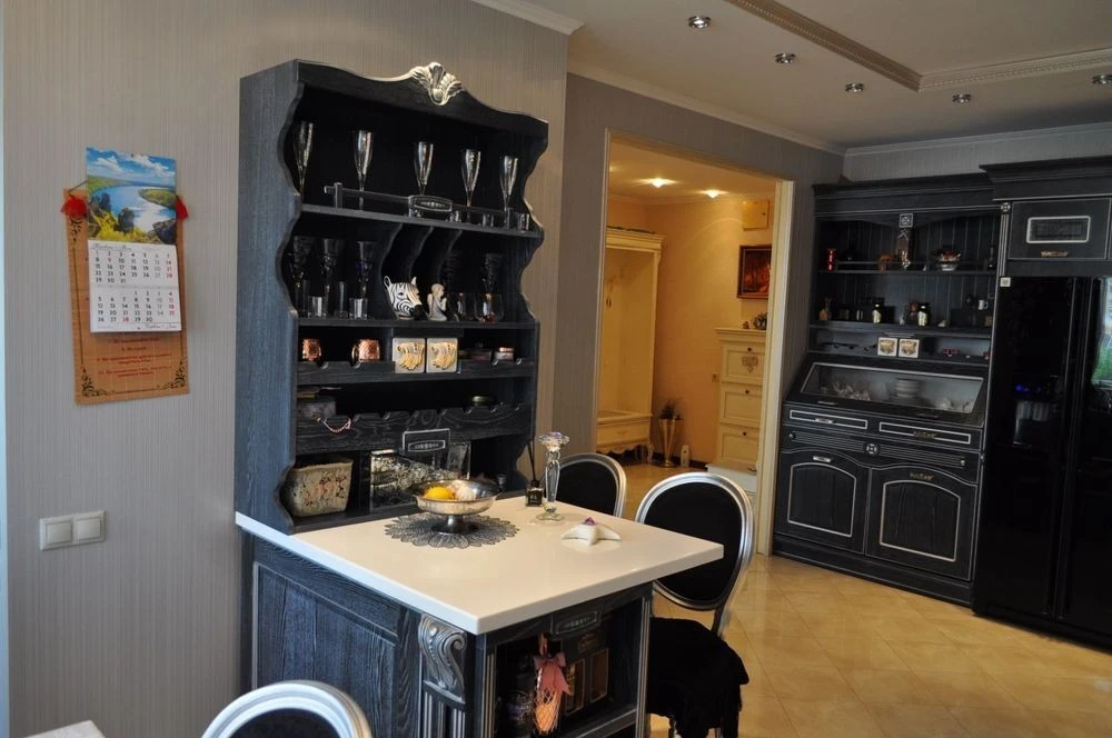 For sale four-room apartment 110m3, Mykilsko-Slobidska