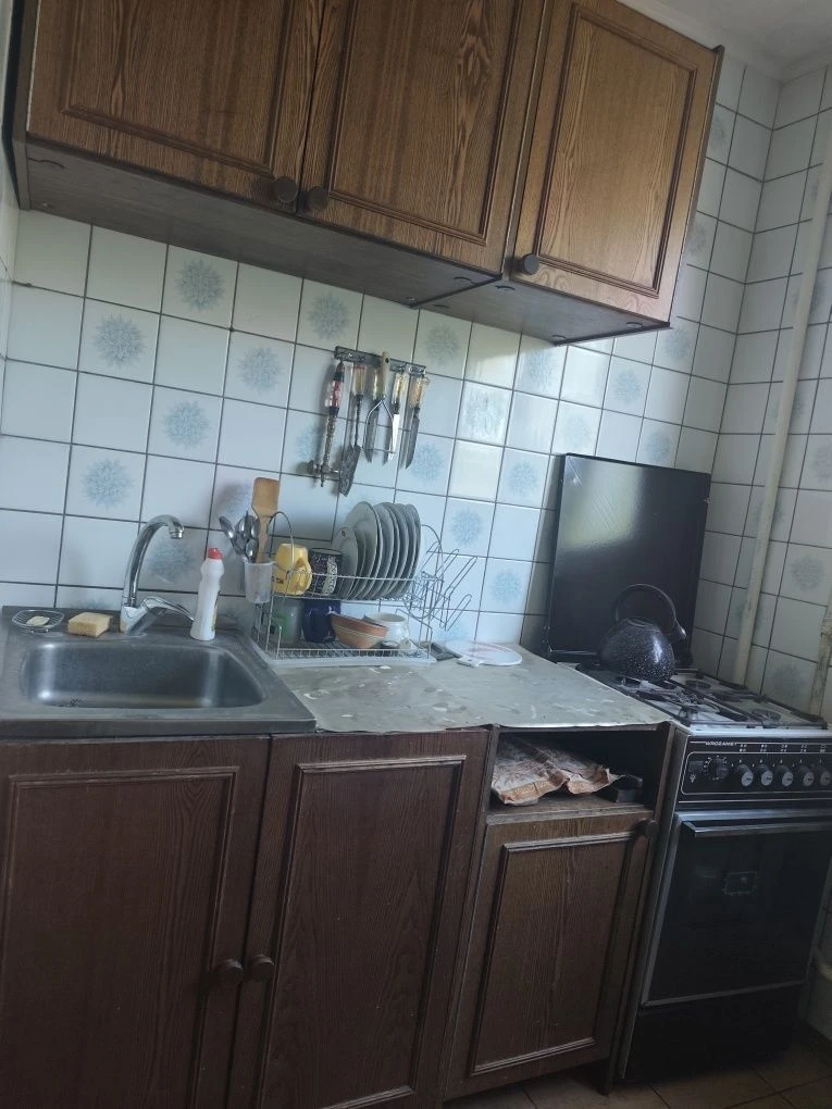 Продам 4х комн кв по пр Аэрокосмическмуу !й !