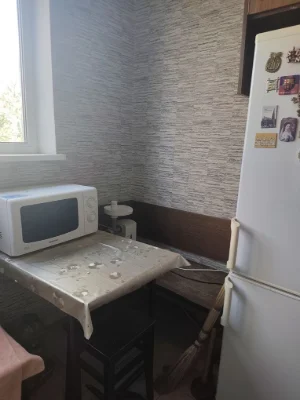 Продам 4х комн кв по пр Аэрокосмическмуу !й !