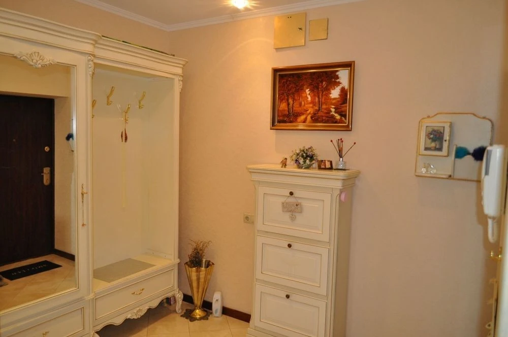 For sale four-room apartment 110m3, Mykilsko-Slobidska