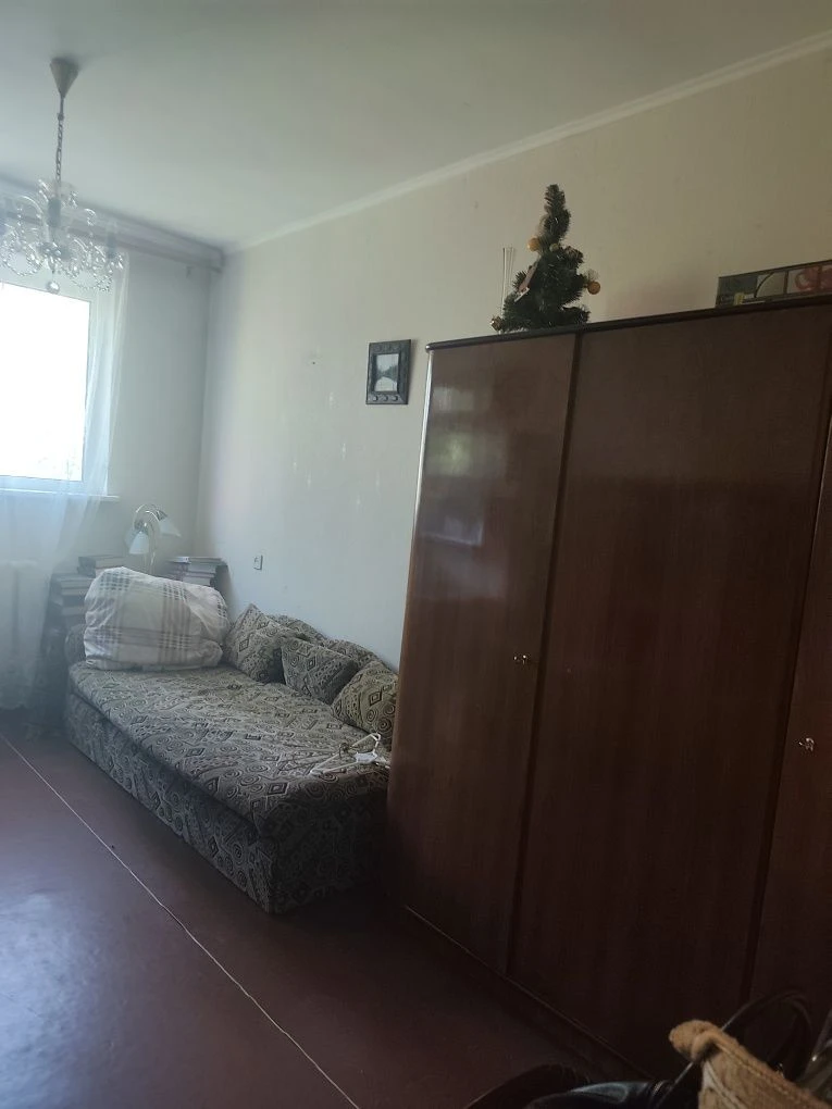 Продам 4х комн кв по пр Аэрокосмическмуу !й !