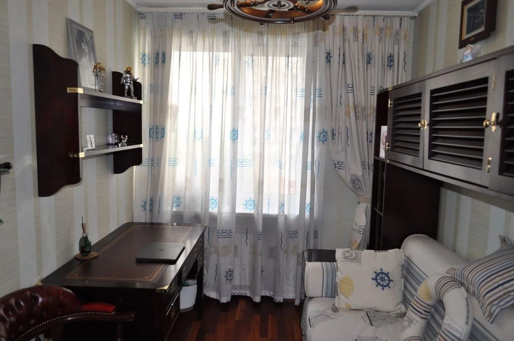 For sale four-room apartment 110m3, Mykilsko-Slobidska