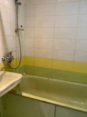 Продам 4 к кв р-н метро Спортивна