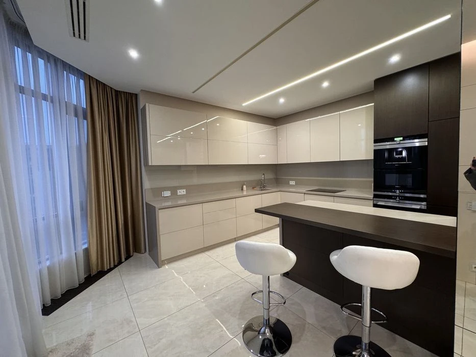Spacious apartment for sale PecherSky! Bolsunivska 2. Pechersk