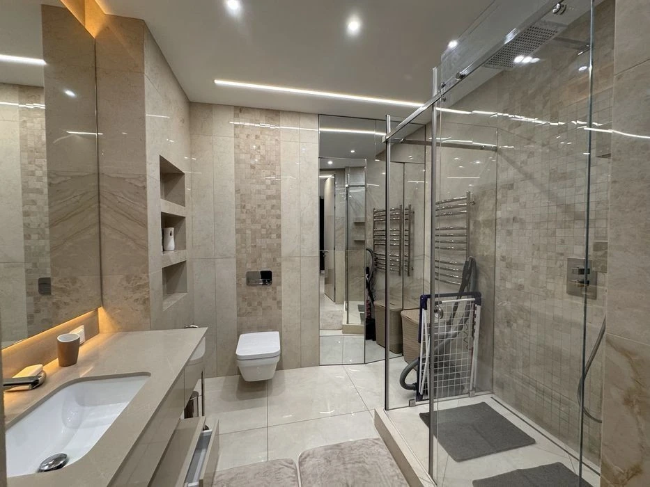 Spacious apartment for sale PecherSky! Bolsunivska 2. Pechersk