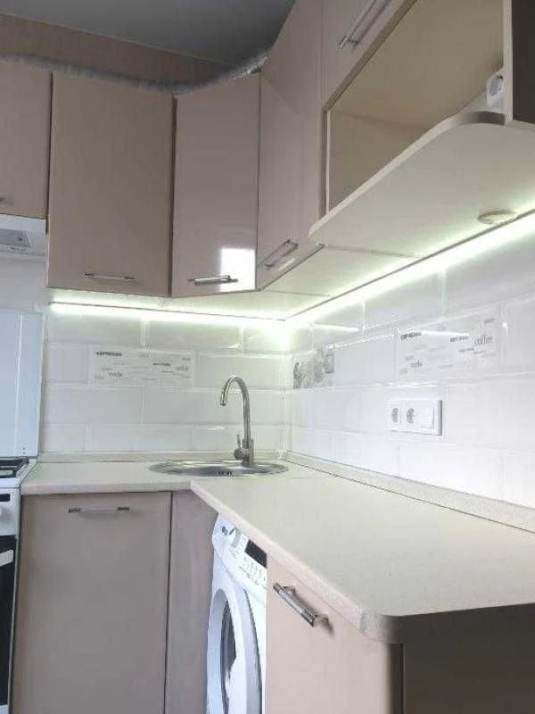 Продам 2 комн квартиру, Холодная Гора