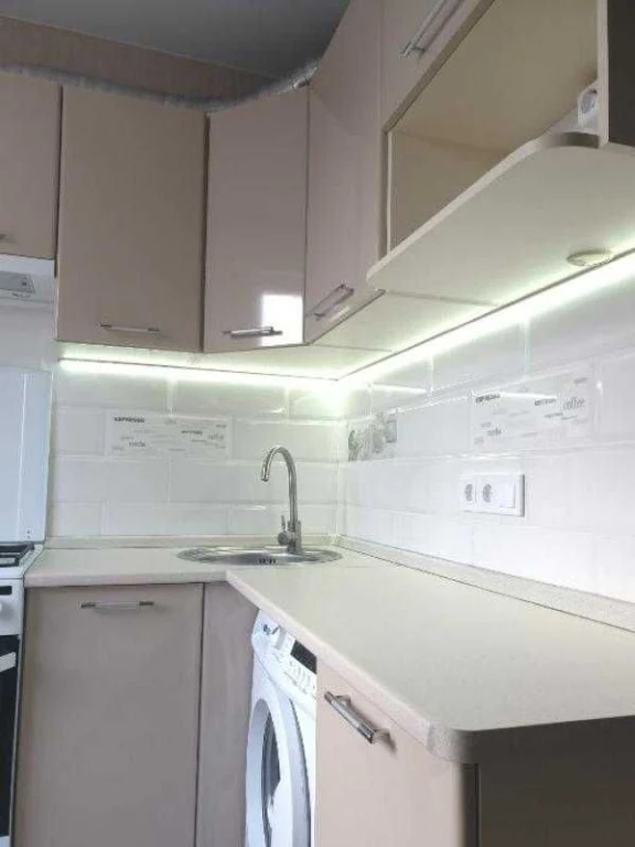 Продам 2 комн квартиру, Холодная Гора