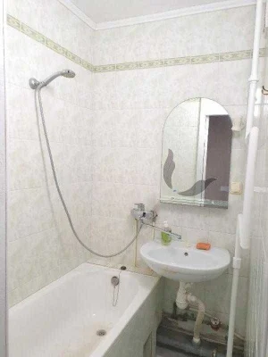 Продам 2 комн квартиру, Холодная Гора