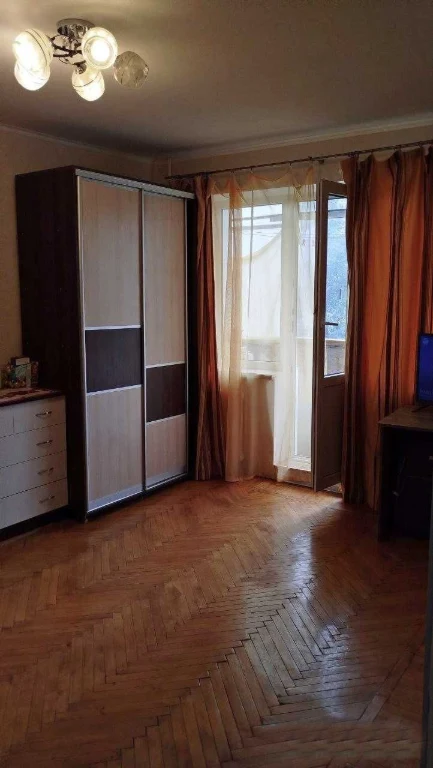 В продаже отличная квартира,  метро Армейская.
