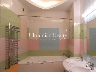 Квартира. Київ, Олеся Гончара вул.