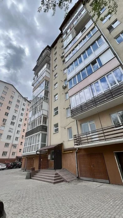 Apartment for sale in a new building, 6th floor, 64 sq m.