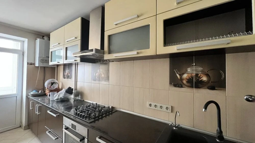 Apartment for sale in a new building, 6th floor, 64 sq m.
