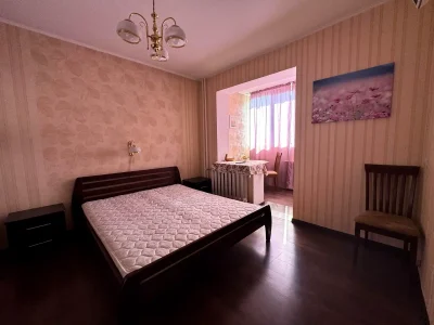 Оренда квартири 3-кімн. 80 м² 10/16 пов.