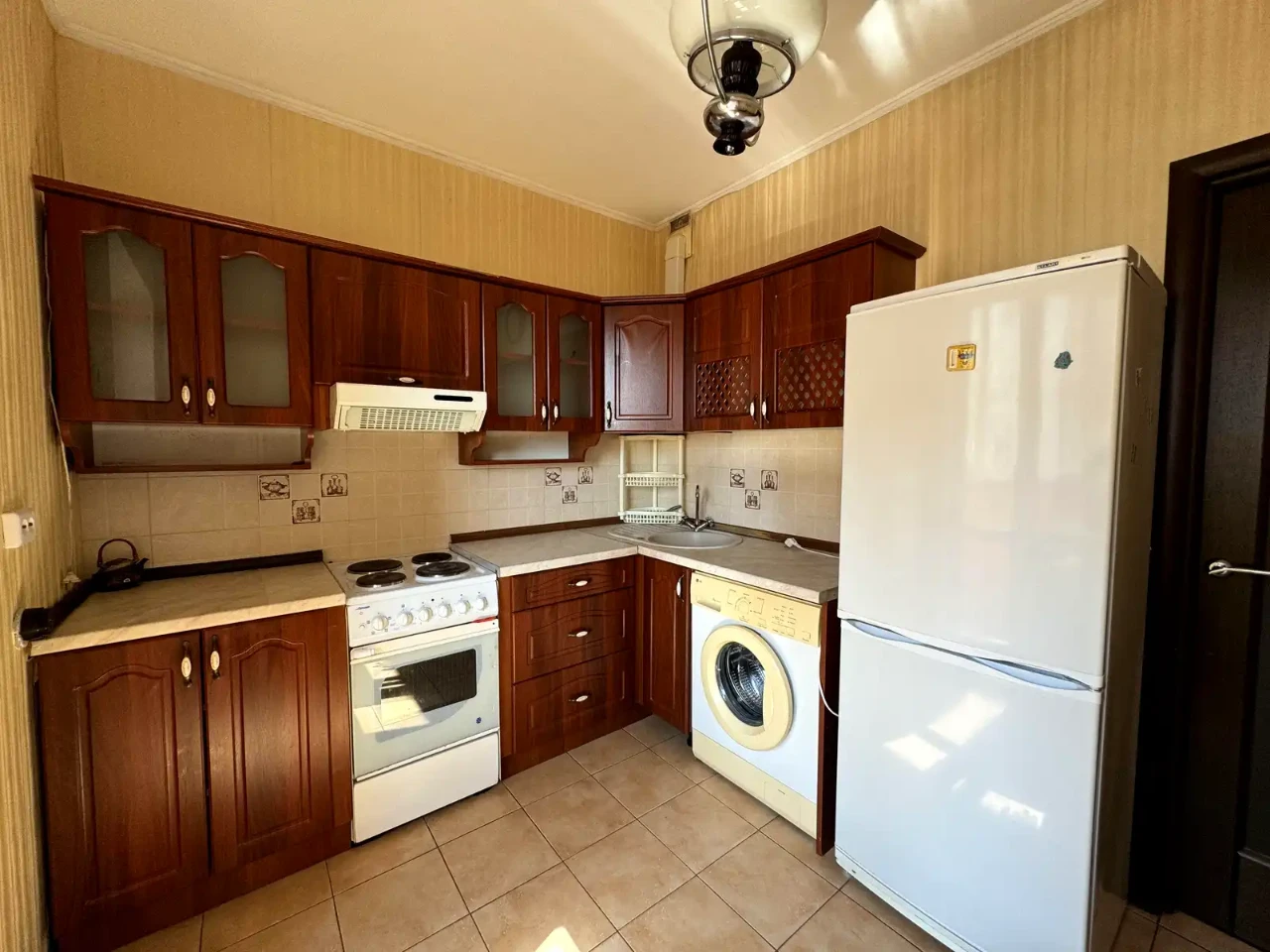 Оренда квартири 3-кімн. 80 м² 10/16 пов.