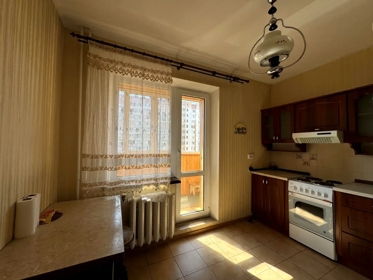 Оренда квартири 3-кімн. 80 м² 10/16 пов.
