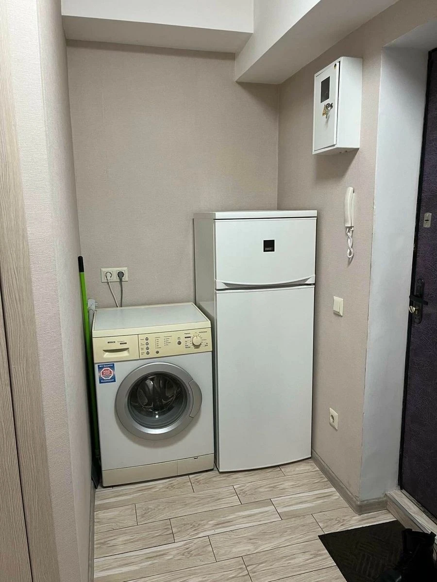 Оренда 1-кімнатної квартири 30 м², Донецька вул., 7