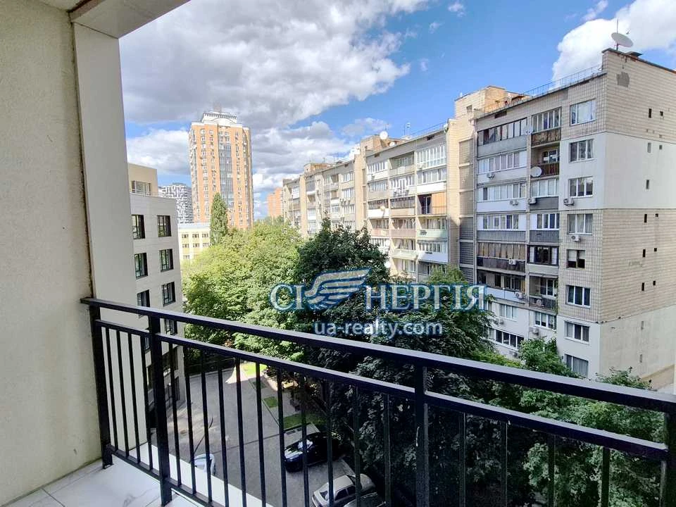 Квартира. Київ, Василя Тютюнника вул.